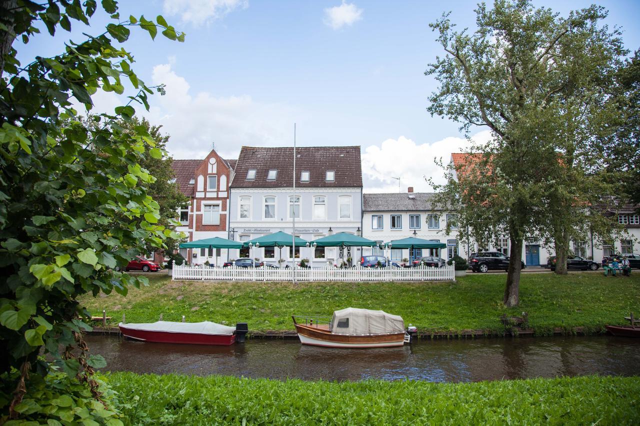 Romantik Hotel Aquarium Friedrichstadt Exterior photo